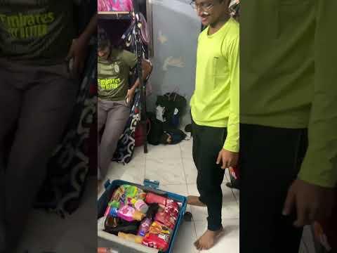 Dubai - പെട്ടി പൊട്ടിക്കൽ 😂🍬 Daily short vlog - 1