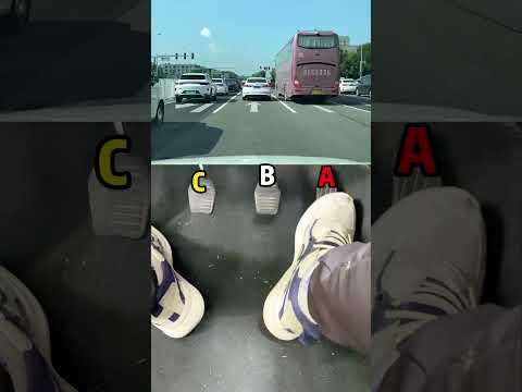 Novice drivers must learn the emergency braking method of manual transmission cars! #car #driving