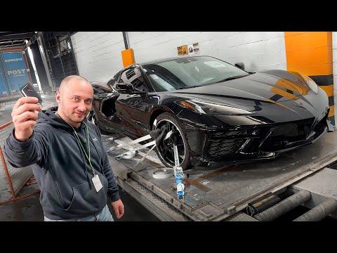Купили НОВЫЙ СПОРТКАР Corvette в АВТОСАЛОНЕ Америки. Доставили самолётом. РАСПАКОВКА