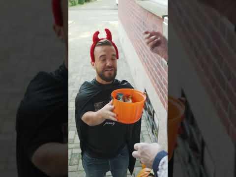 Süßes sonst gibts Saures 😈😂 #trick17 #halloween