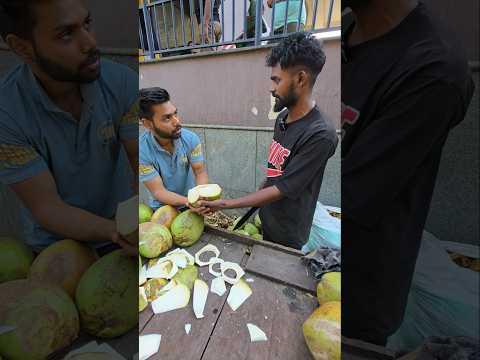 online नारियल वालो ने ठग लिया मुझे नहीं निकला 1 भी बूंद पानी 😱 #shorts #viral #food