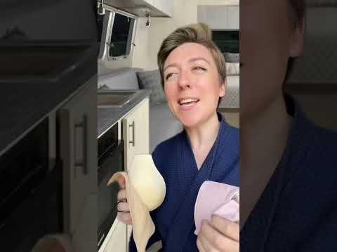 You’d be surprised at how many bouncy balls are used in your favorite shows 😂 #intimacycoordinator