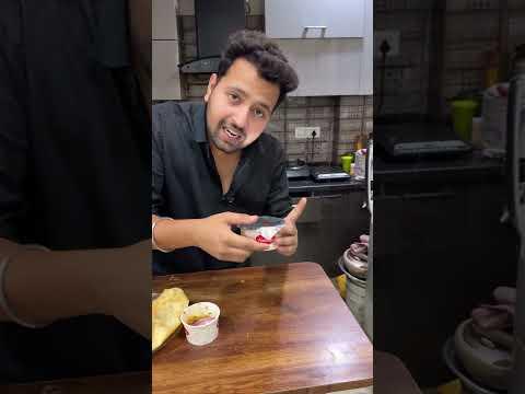 Branded Vs. Street Style Chole Kulche 😱 #shorts