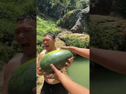 Truyền Tay Nhau Loại Quả Kì Lạ Ai Cũng Đoán Vui