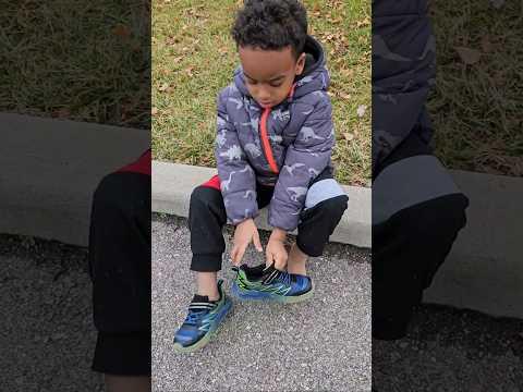 Can they help him?🥹😭😡#shorts #social #zakandzu