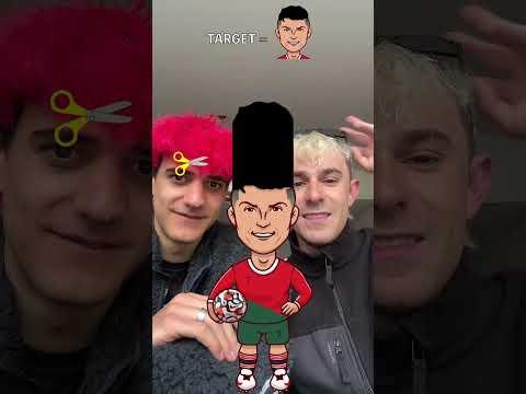 CORTÁNDOLE EL PELO A CRISTIANO RONALDO CR7!!