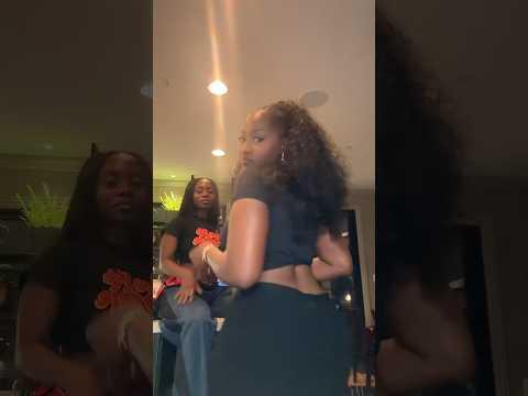 Are you feeling it or what?!! 🥰🌍❤️‍🔥#tems #lovemejeje #shorts