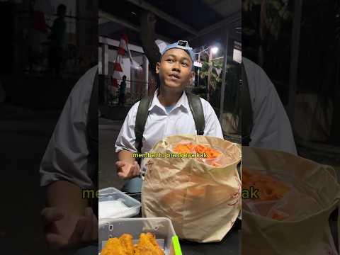 BORONG RISOL & SNACK ANAN YANG BERJUALAN UNTUK MEMBANTU ORANG TUA