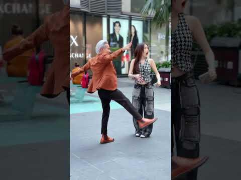 Lỡ chân sút mạnh quá [BEN EAGLE] #beneagle #funny #comedy #couple  #behindthescenes #entertainment