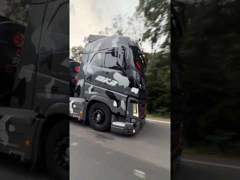 This Truck Is Absolutely INSANE (@wwwrodrigov8)