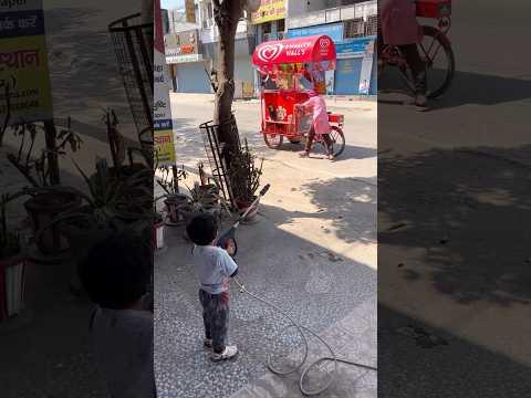 Ice cream वाले अंकल को बन्दूक से डराया🔫🍦#comedyshorts #trendingonshorts #icecream