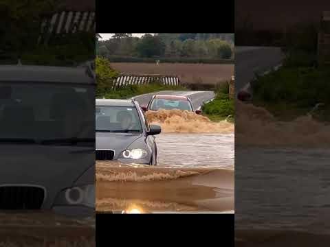 Cómo pasar por gran cantidad de agua con tu vehículo