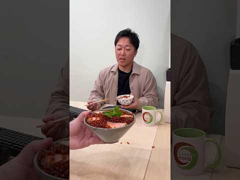 【上げて落とす】つっこ飯で喜ぶ社長の横ではらこ飯を食べた。