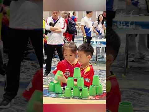 6岁娃竞技叠杯，两人配合默契，勇夺冠军！｜中国少年　五星红旗　惊艳全场　#shorts #China