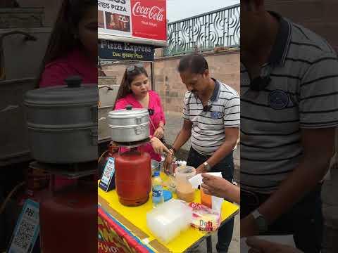 English Man Selling Veg Momos At Just ₹100/- only English Professor Selling HomemadeThin Layer Momos