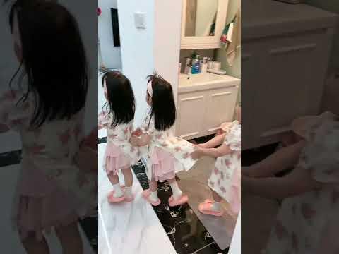 The triplets' two self-disciplined hours in the morning—today, Dad is not at home.