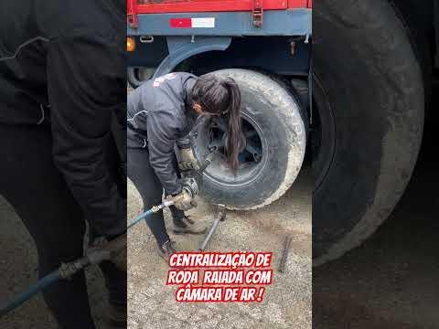 Centrando roda raiada com câmara de ar