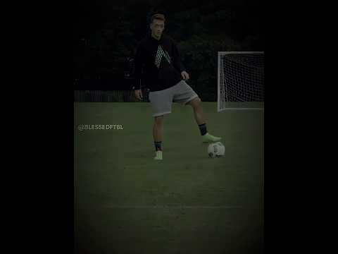 Players vs Machine + Ozil