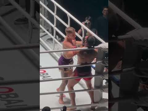 ขาแทบหัก แต่กลับมาสับศอก!!  น้องโอ๋ VS นิโคล #lumpineestadium  #lumpinee