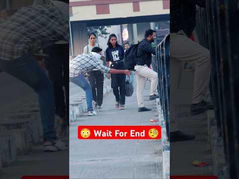 या स्वार्थी दुनियेत कोणीच कोणाचं नाही 🥲 #socialexperiment #shorts #social