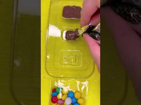 #анекдот про мальчика и #распаковка необычных сладостей #анекдоты