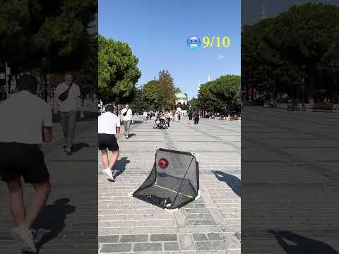 Sultanahmet'de insanların şutlarını puanladık(amca çocuğun topunu çaldı)🤣😅 #shorts #football #futbol