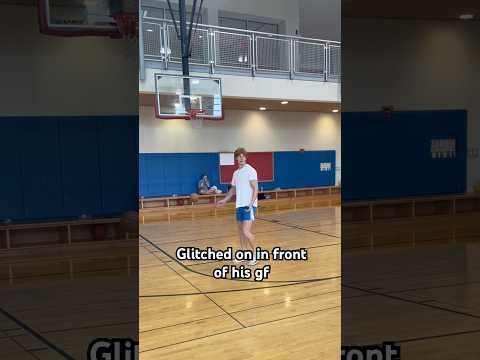 Cameraman defended the glitch shot