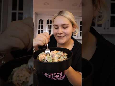 YAZIN İÇİNİZİ FERAHLATACAK DOYURUCU SALATA TARİFİM 💓 #shorts