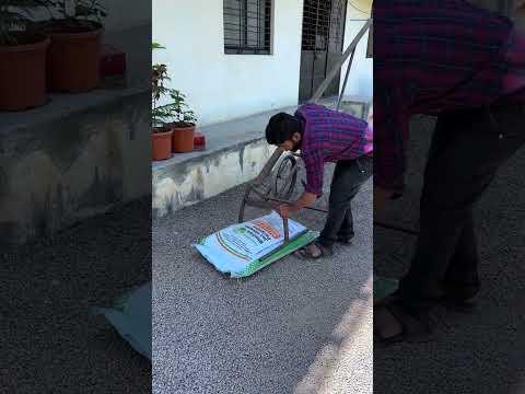बोरी उठाने ऐसा जुगाड़ | 😱।  Master Ashish #shorts #master #jugaad