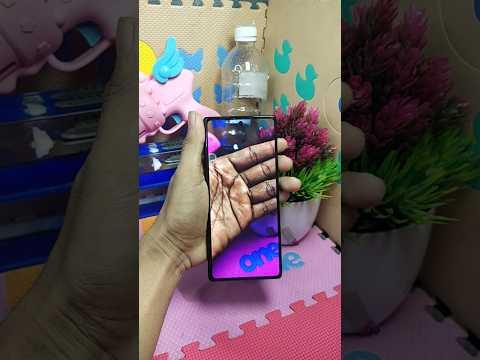 This wallpaper looks very real #shorts